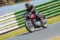 Vintage-motorcycle-club;eventdigitalimages;mallory-park;mallory-park-trackday-photographs;no-limits-trackdays;peter-wileman-photography;trackday-digital-images;trackday-photos;vmcc-festival-1000-bikes-photographs